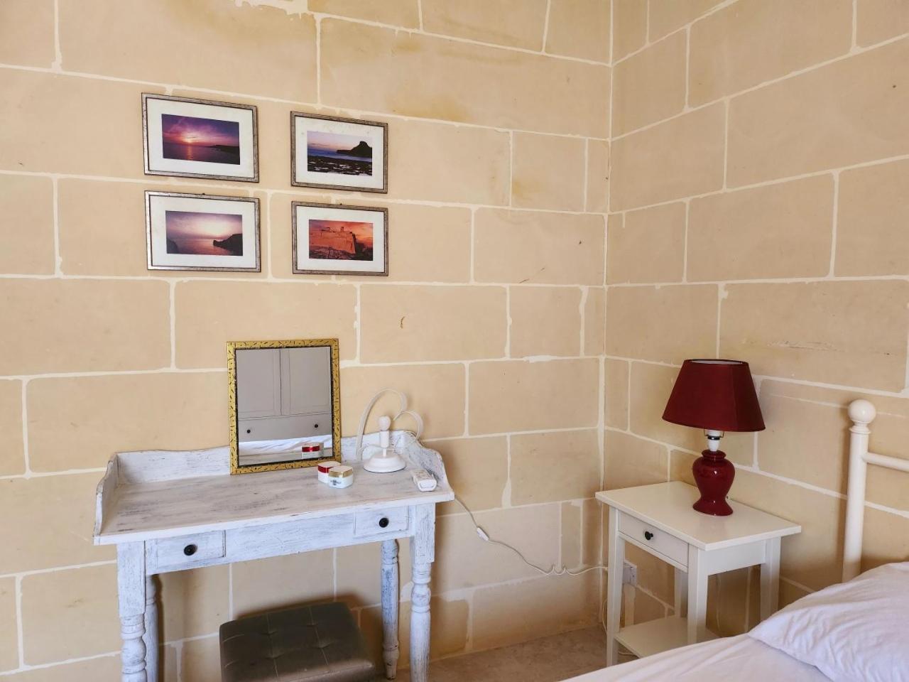 Palm Court Apartment Xlendi Exterior foto